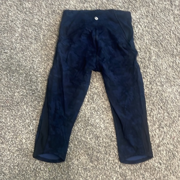 Lulu lemon cropped legging - Picture 2 of 7